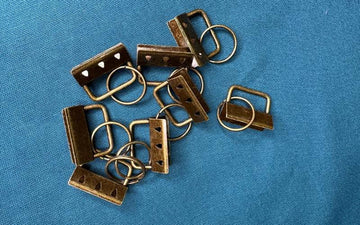 30mm Old Gold Keyring Terminal